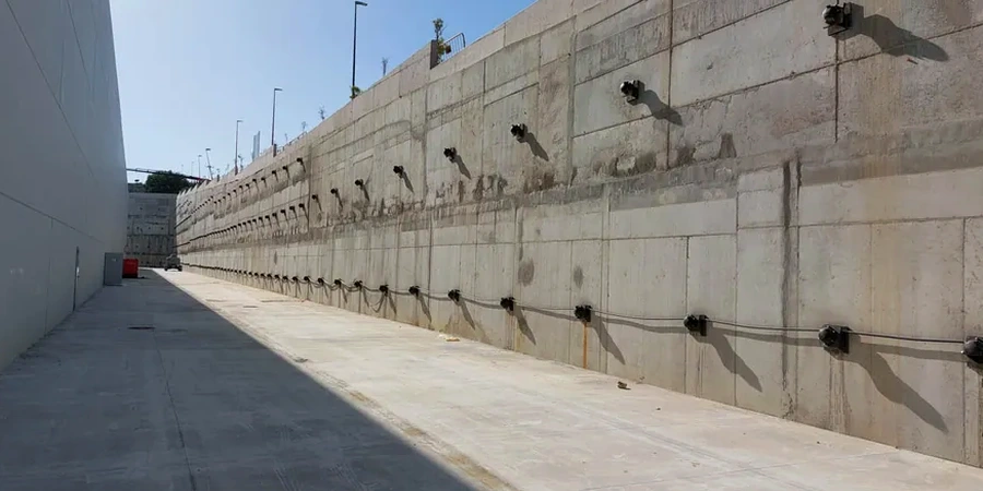 Active and Passive Anchor Design for Adelaide Ground Conditions